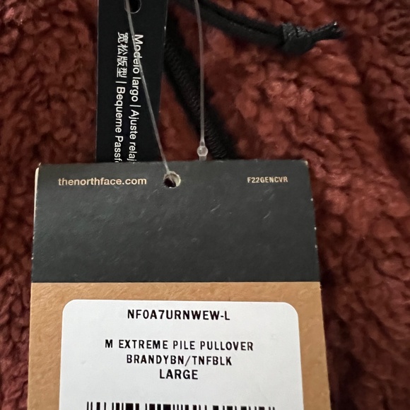 The North Fave extreme pile pullover - Picture 3 of 3